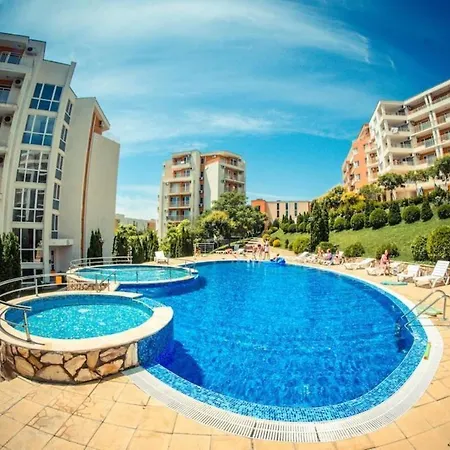 Inviting Modern 1-Bed Apartment In Sveti Vlas Apartmán