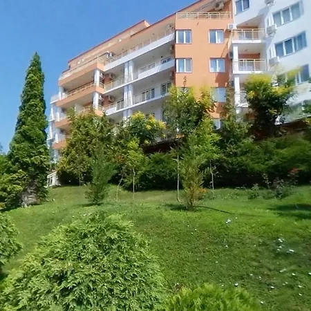 Inviting Modern 1-Bed Apartment In Sveti Vlas