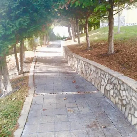 Inviting Modern 1-Bed Apartment In Sveti Vlas Apartmán *