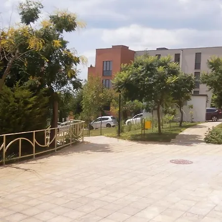 Inviting Modern 1-Bed Apartment In Sveti Vlas Apartmán