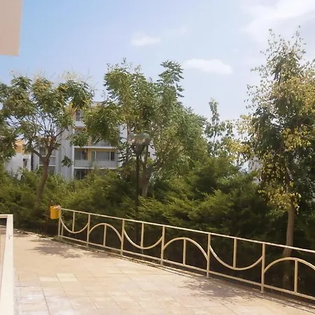 Inviting Modern 1-Bed Apartment In Sveti Vlas Apartmán Sveti Vlas
