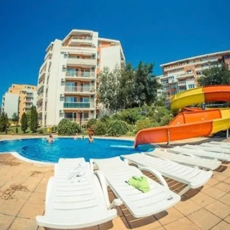 Inviting Modern 1-Bed Apartment In Sveti Vlas Apartmán *